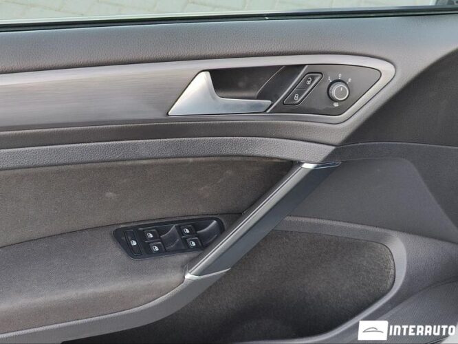 Volkswagen Golf 39 interauto-car