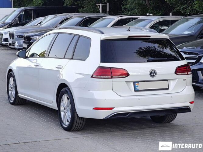 Volkswagen Golf 29 interauto-car