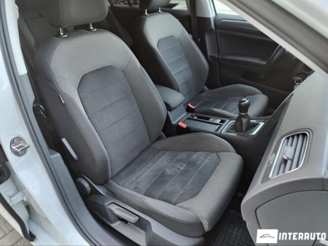 Volkswagen Golf 32 interauto-car