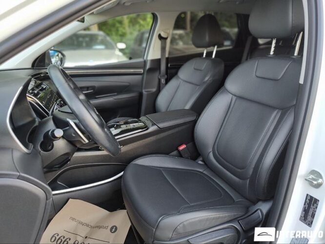 Hyundai Tucson 38 interauto-car
