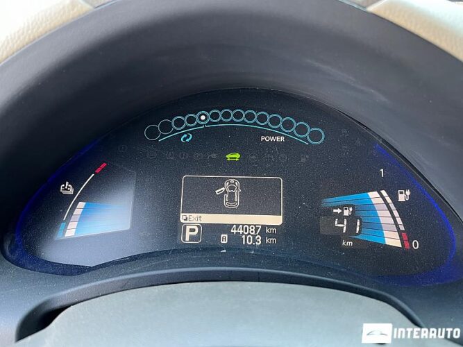 Nissan Leaf 39 interauto-car