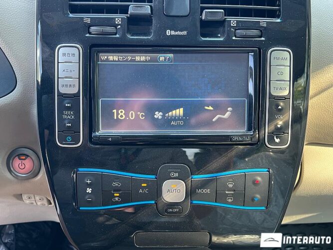 Nissan Leaf 41 interauto-car