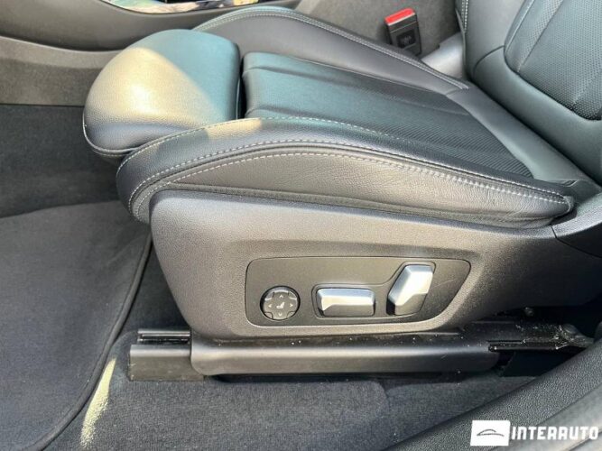 BMW X3 3.0i 45 interauto-car