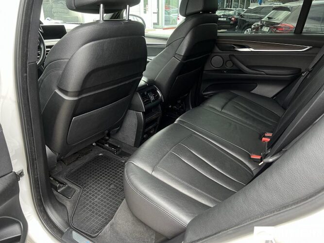BMW X5 2.5D 52 interauto-car