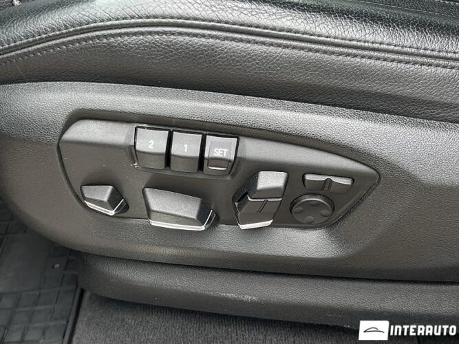 BMW X5 2.5D 50 interauto-car