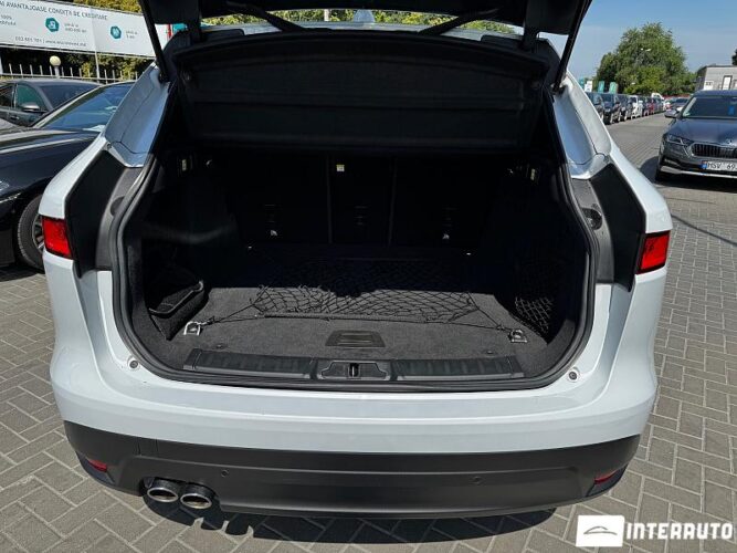 Jaguar F-Pace 55 interauto-car
