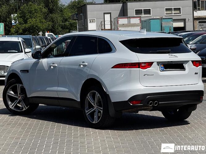 Jaguar F-Pace 36 interauto-car