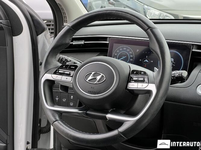 Hyundai Tucson 40 interauto-car