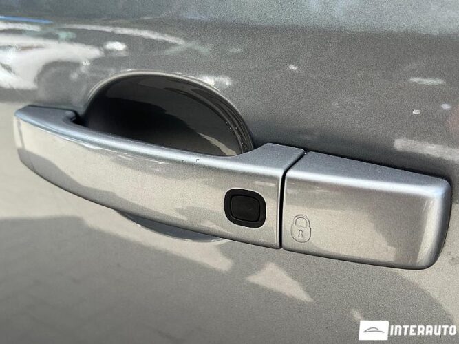 Land Rover Range Rover Sport 37 interauto-car