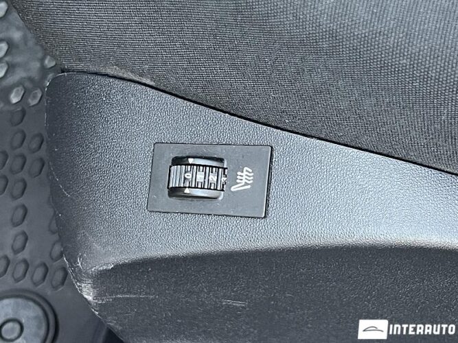 Peugeot 2008 46 interauto-car