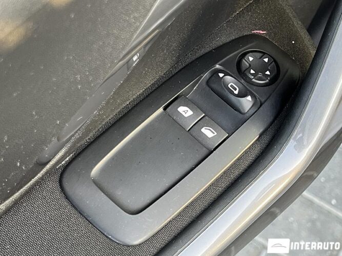 Peugeot 2008 48 interauto-car