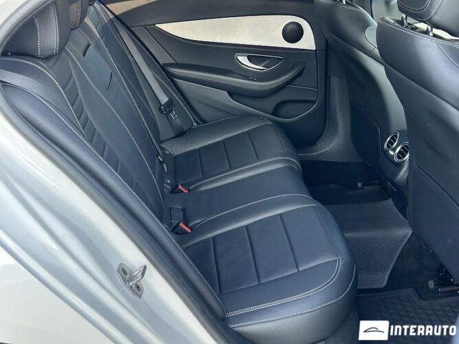 Mercedes E 220 51 interauto-car