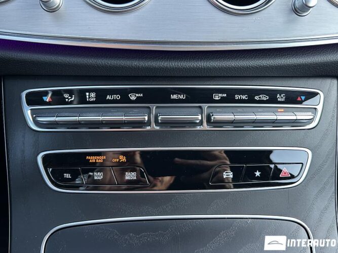 Mercedes E 220 45 interauto-car