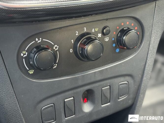 Dacia Logan 40 interauto-car