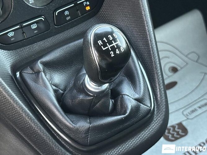 Ford Tourneo Connect 44 interauto-car