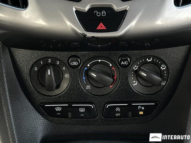 Ford Tourneo Connect 43 interauto-car