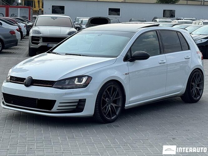 Volkswagen Golf GTI 2015 doar la InterAuto