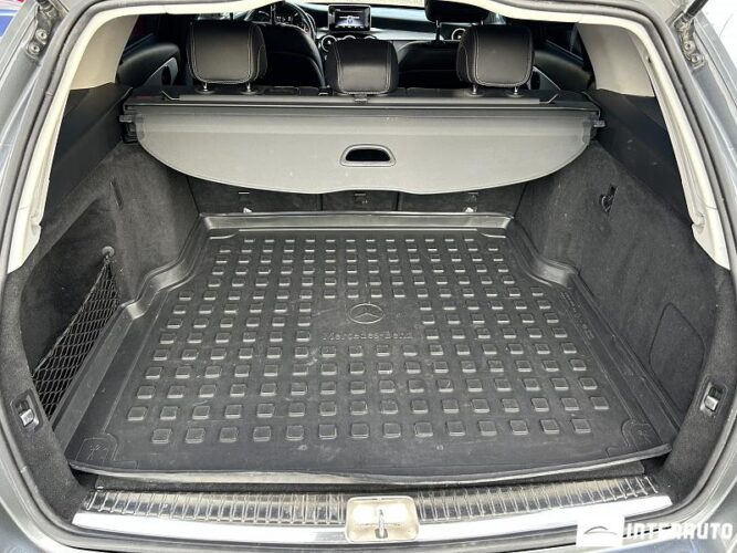 Mercedes C 250 51 interauto-car