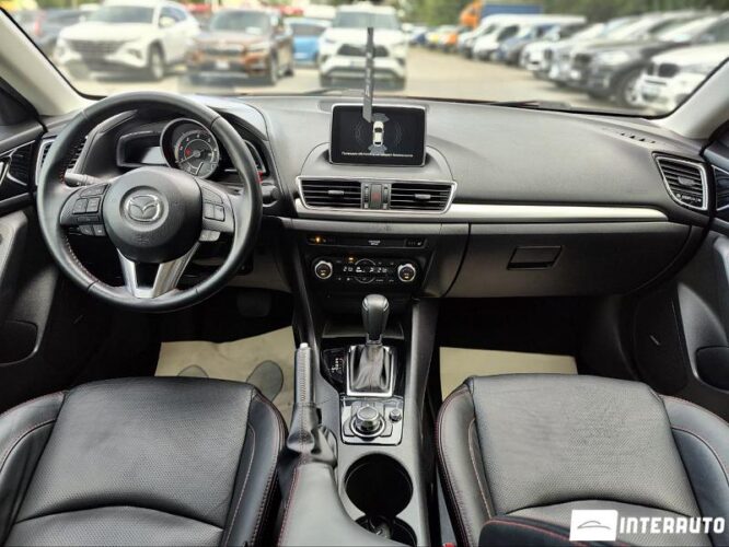 Mazda 3 37 interauto-car