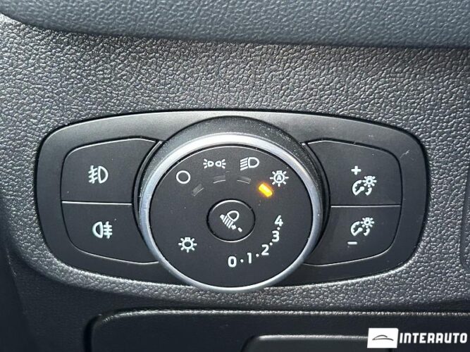 Ford Focus 42 interauto-car