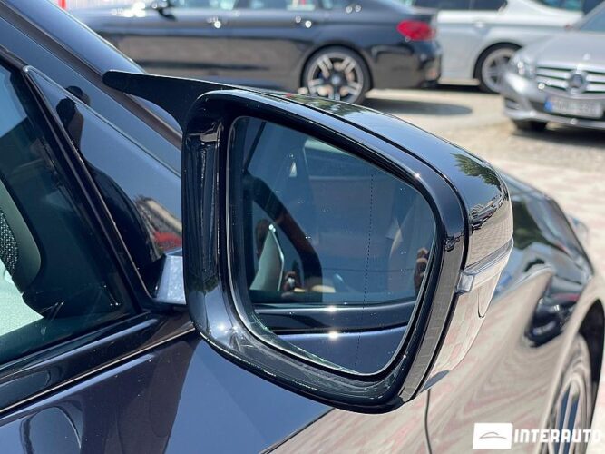 BMW 530e 38 interauto-car