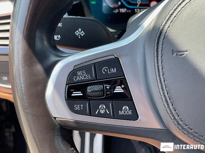 BMW 530e 42 interauto-car