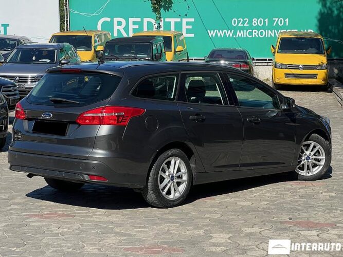 Ford Focus 29 interauto-car
