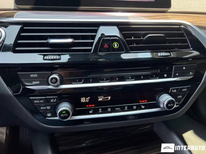 BMW 530e 54 interauto-car