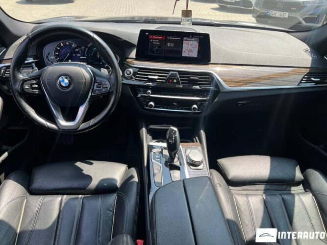 BMW 530e 48 interauto-car