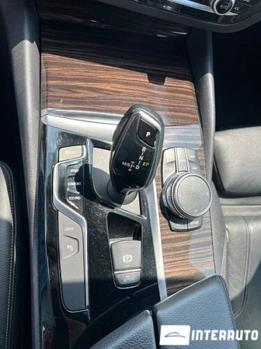 BMW 530e 56 interauto-car