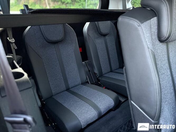 Peugeot 5008 46 interauto-car