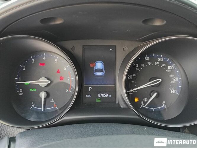 Toyota C-HR 42 interauto-car