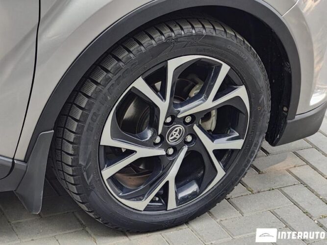 Toyota C-HR 49 interauto-car