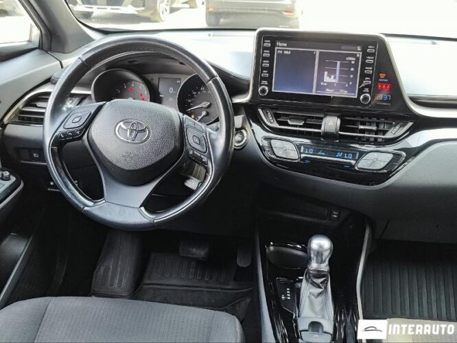 Toyota C-HR 41 interauto-car