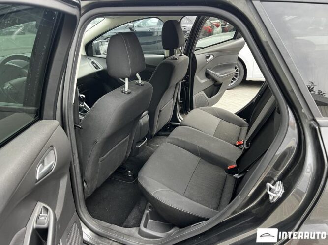 Ford Focus 36 interauto-car