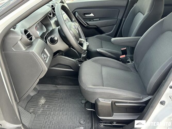 Dacia Duster 36 interauto-car