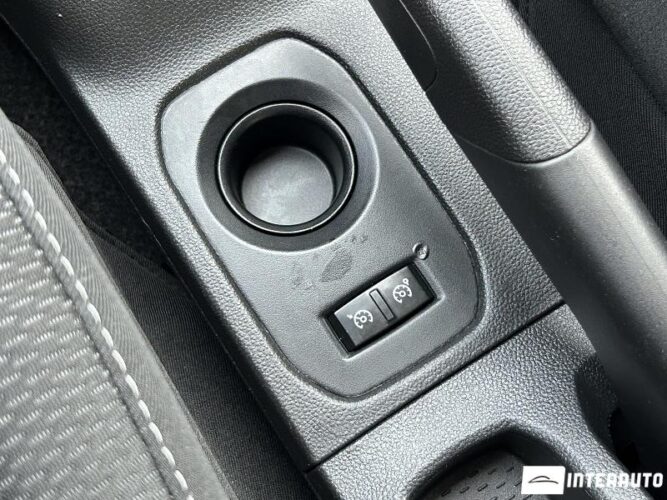 Dacia Duster 43 interauto-car