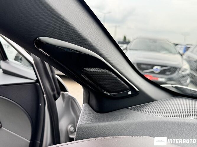 Toyota C-HR 52 interauto-car