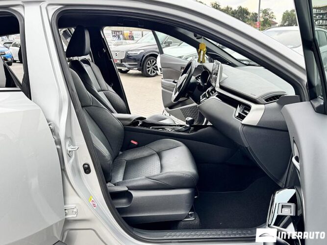 Toyota C-HR 47 interauto-car