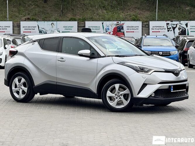 Toyota C-HR 33 interauto-car