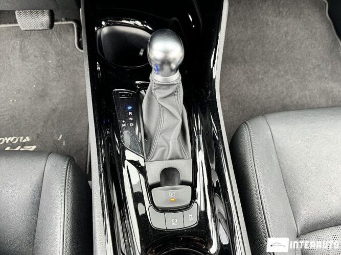 Toyota C-HR 44 interauto-car