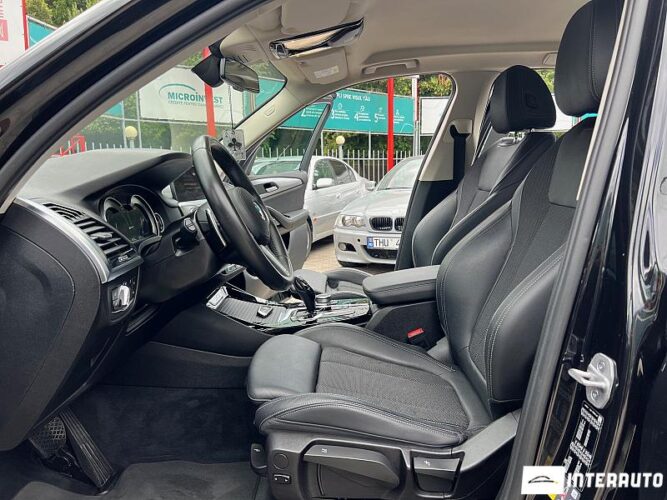 BMW X3 3.0e 33 interauto-car