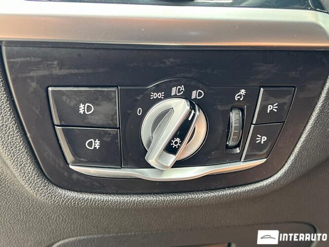 BMW X3 3.0e 43 interauto-car