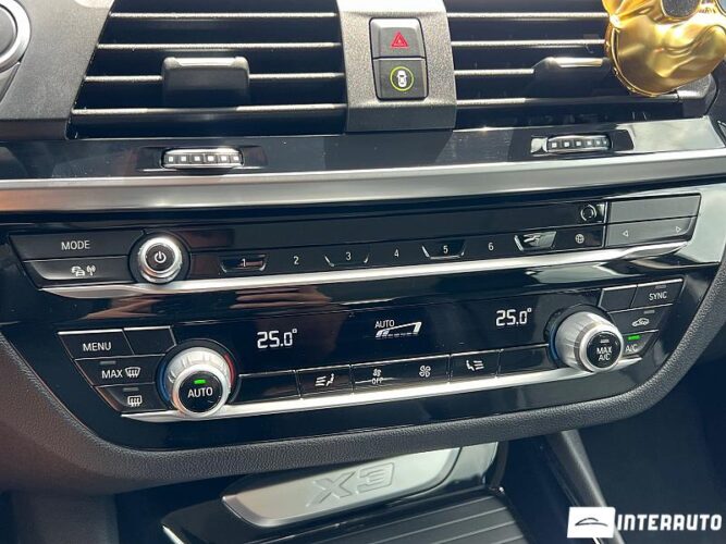 BMW X3 3.0e 41 interauto-car