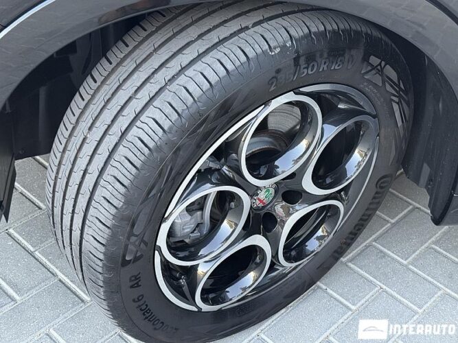 Alfa Romeo Tonale 53 interauto-car