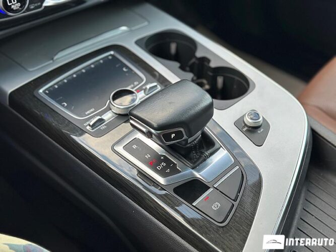 Audi Q7 51 audi Q7 2017
