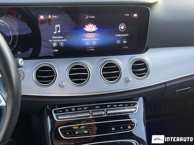 Mercedes E 220 48 interauto-car