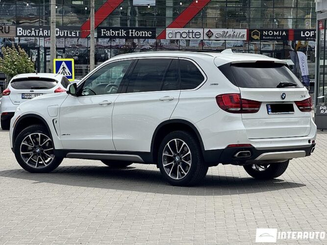 BMW X5 4.0e 40 interauto-car