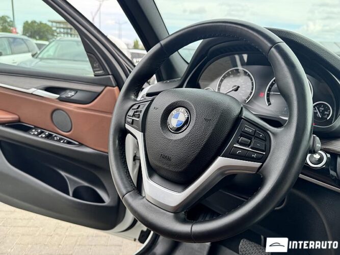 BMW X5 4.0e 43 interauto-car