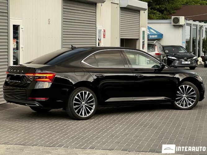 Skoda Superb 35 interauto-car